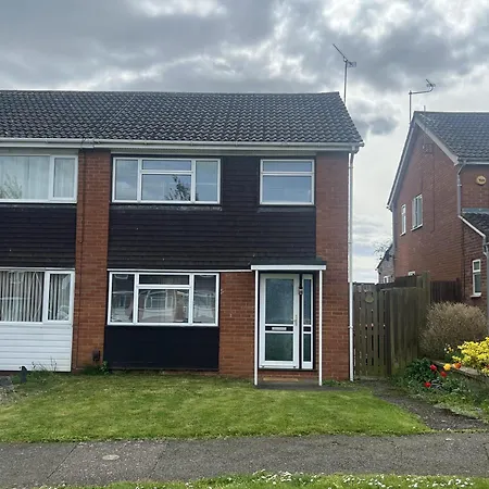 Charming 3-Bed House In Leighton Buzzard Villa Exterior photo