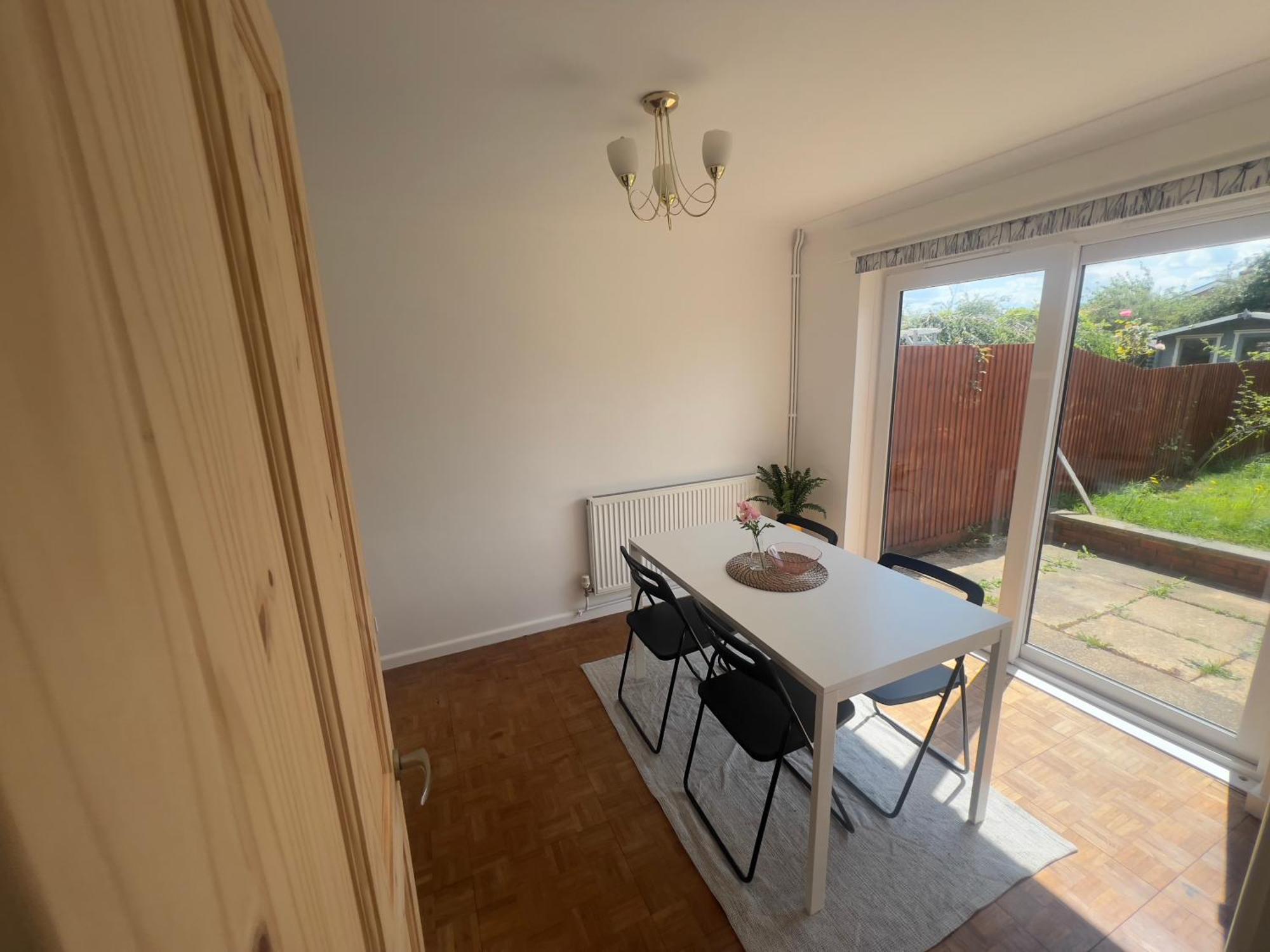 Charming 3-bed House In Holiday home